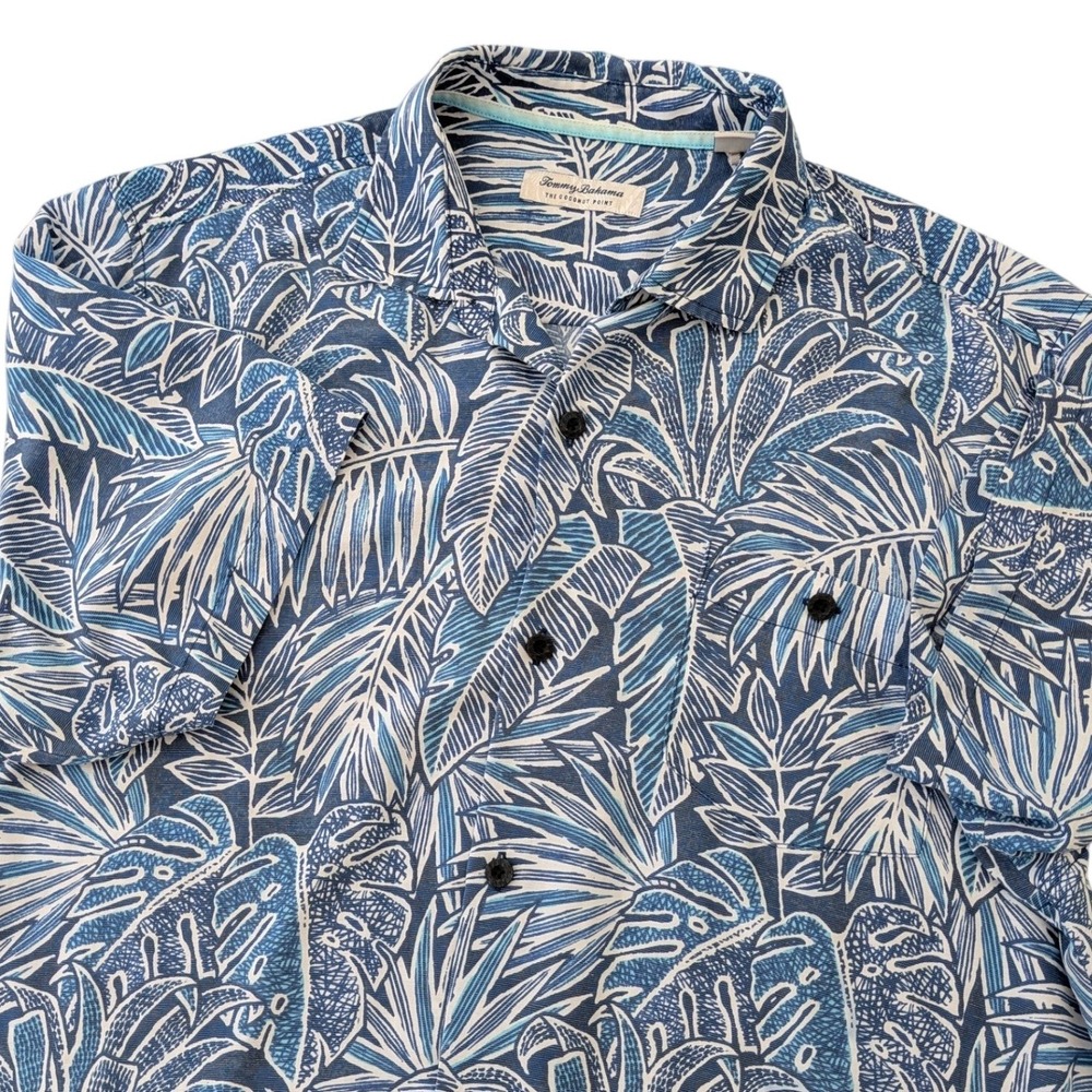 Tommy Bahama Coconut Point Shirt Large Blue Palm Leaf Tencel Modal Tropical‎